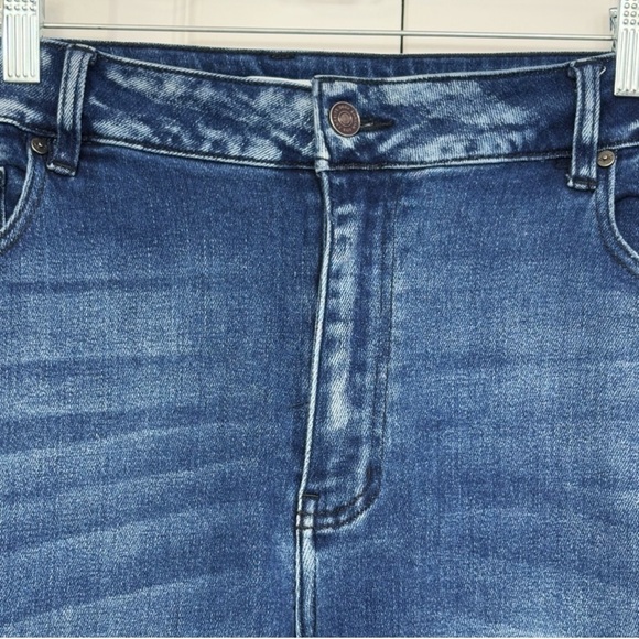 KanCan Medium Wash Blue Denim High-Rise Skinny Distressed Crop Jeans 20 - Picture 3 of 15